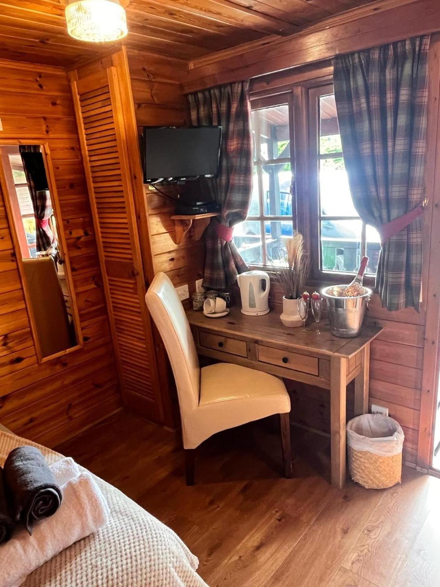 Cabins At Ben More Lodge Crianlarich Exterior foto